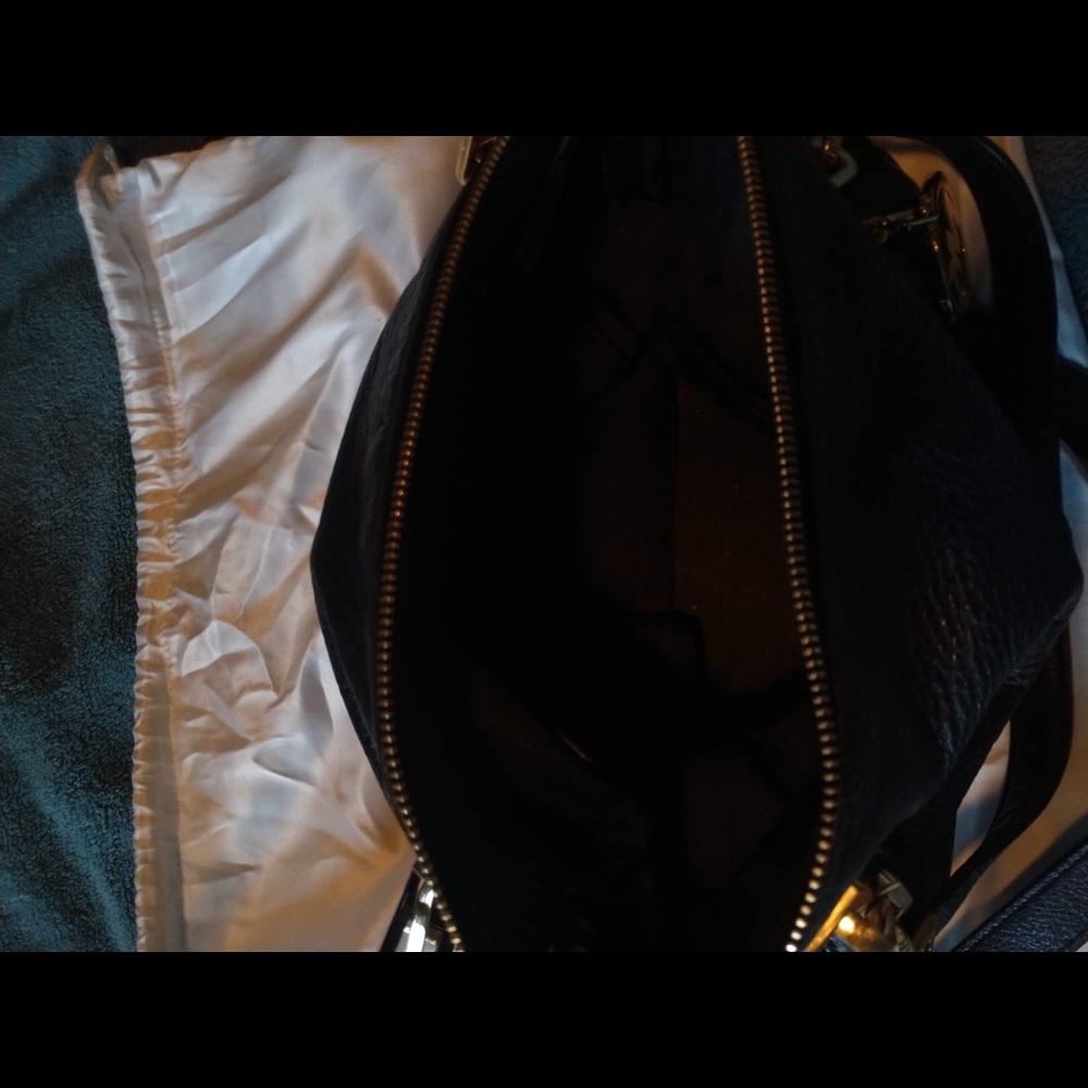 Michael Kors leather purse - Picture 4 of 4